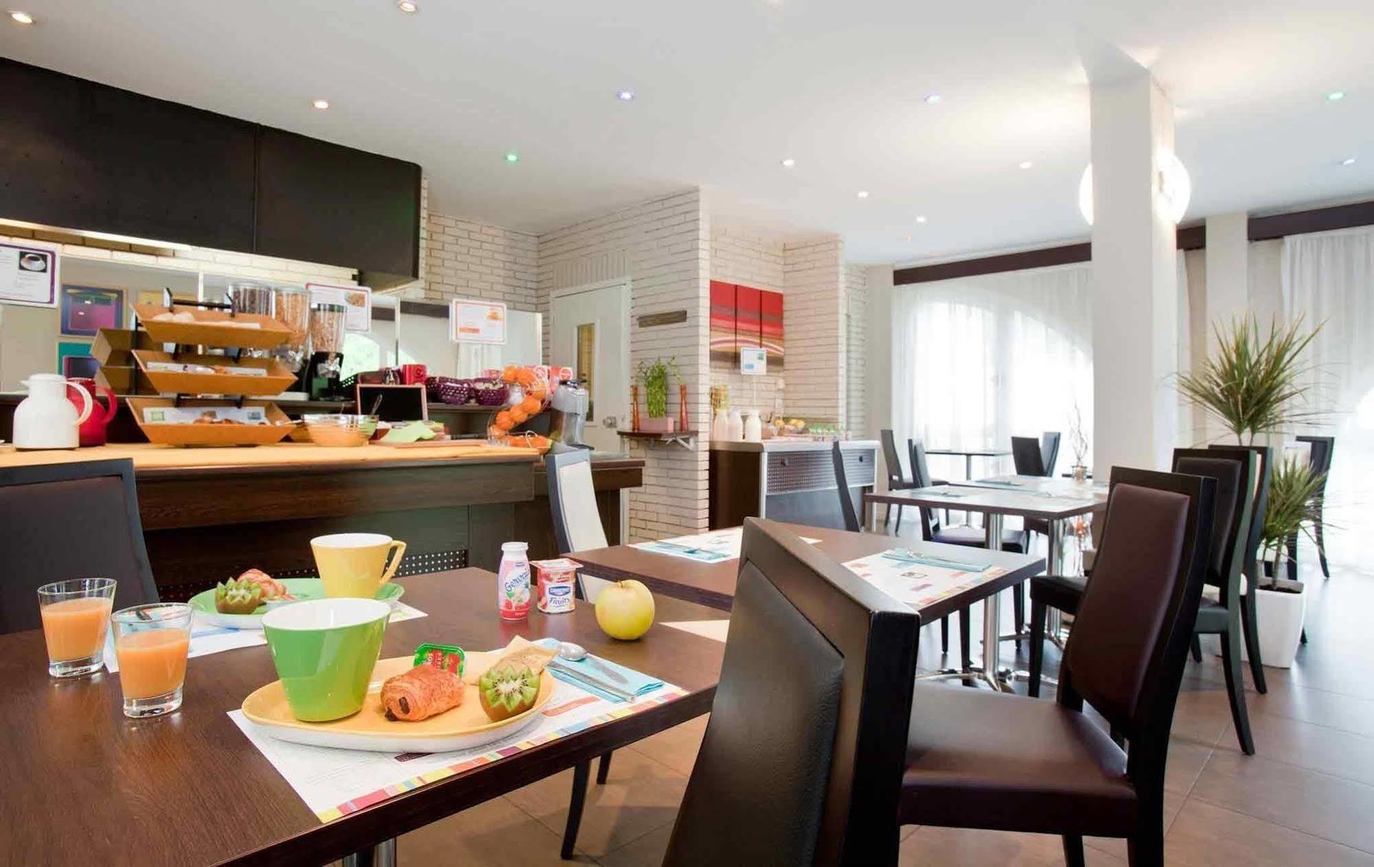 Ibis Styles Centre 3*